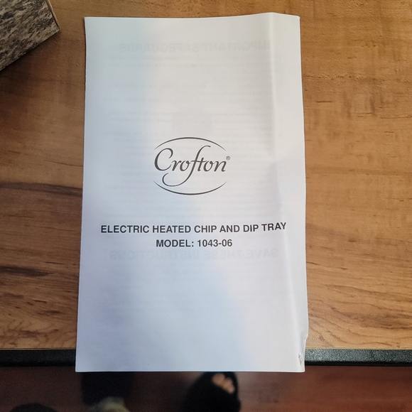 Crofton Electric Heated Chip and Dip Serving Tray in box - Picture 3 of 15